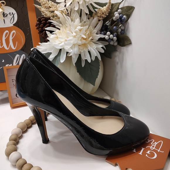 🖤GUC Something Bleu Italian Black Patent Leather Round Toe Pumps, 8 - Picture 5 of 13